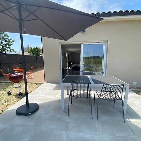 Maison Cosy A Fronton Luaran gambar