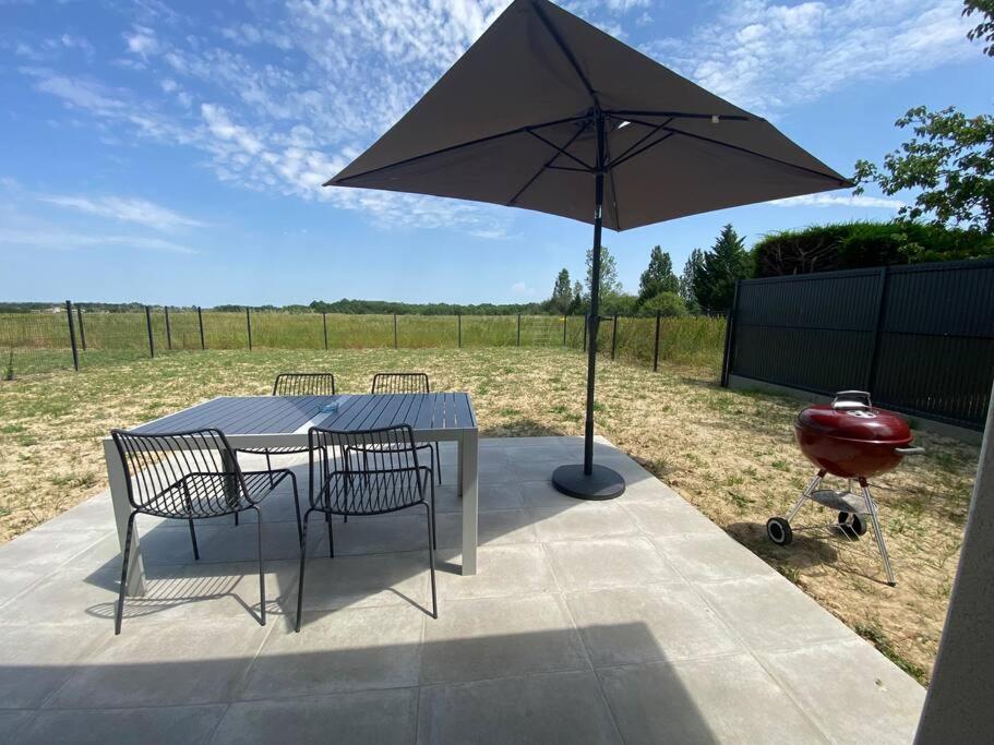 Maison Cosy A Fronton Luaran gambar