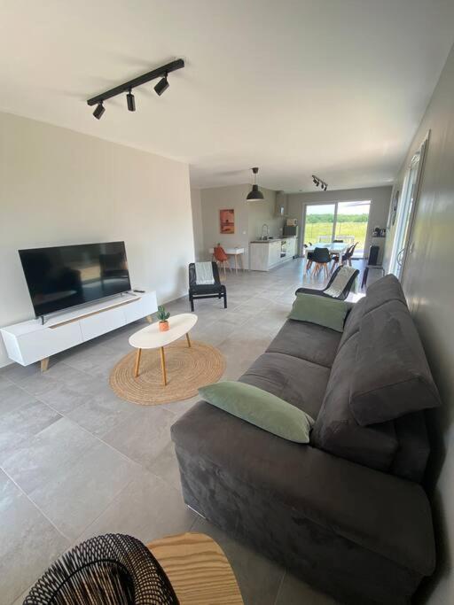 Maison Cosy A Fronton Luaran gambar